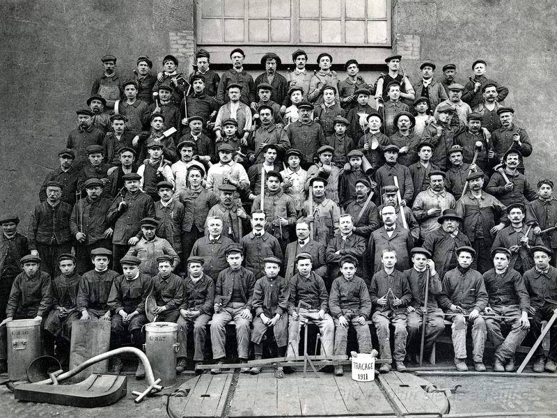 04-fives-lille-1911.jpg - 1er Groupe - Chaudronnerie de cuivre et traçage