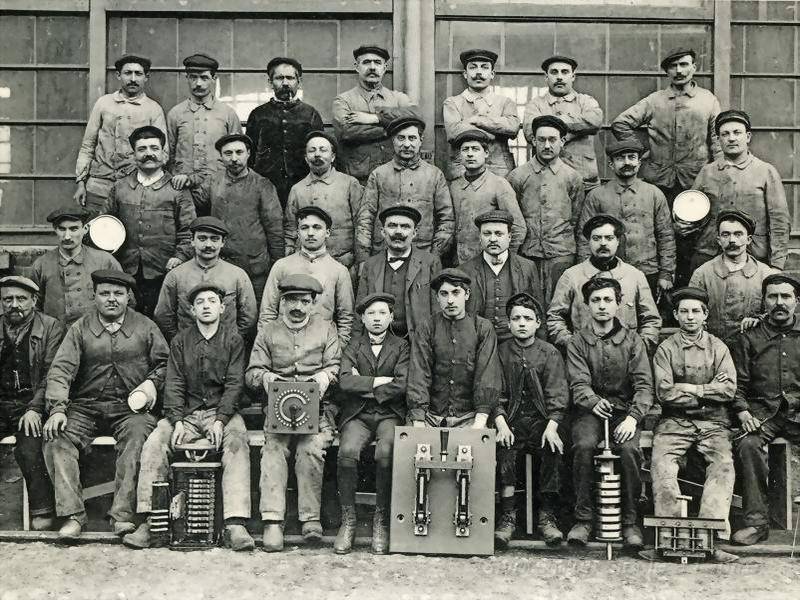 25-fives-lille-1911.jpg - Electricité - Groupe du montage des tableaux et appareillage