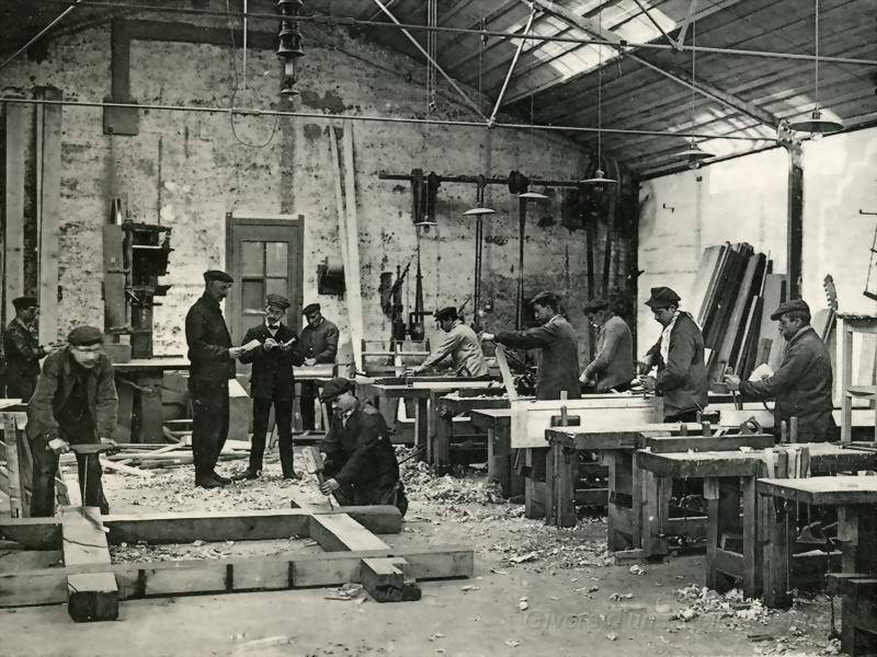 52-fives-lille-1911.jpg - Divers - Atelier de menuiserie