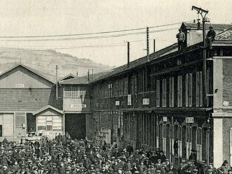 88-fives-lille-1911.jpg - Sortie des Ateliers