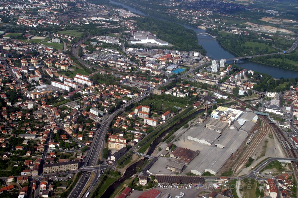 06-2004-05-15-givors-helicoptere.jpg - Givors - Vue du ciel...